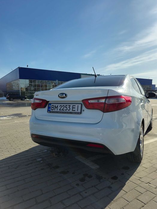 Продам кіа ріо 2013р