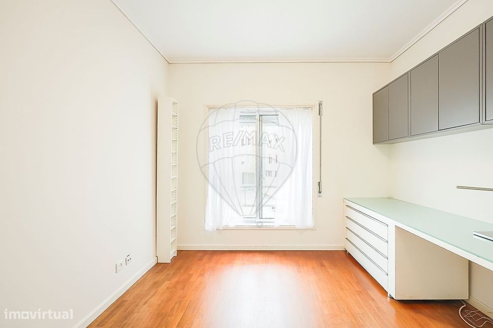 Apartamento T4 para arrendamento