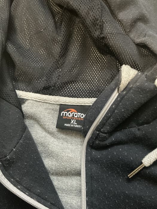Bluza rozpinana z kapturem kieszenie lampasy napisy