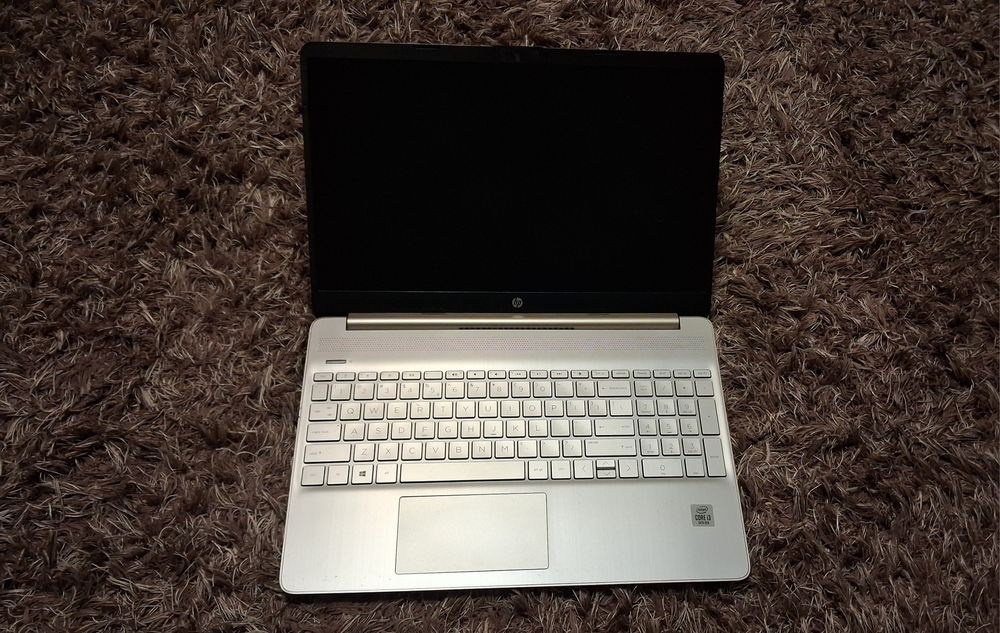 Laptop-HP Srebrny