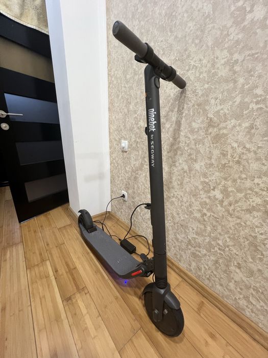 Електросамокат Ninebot