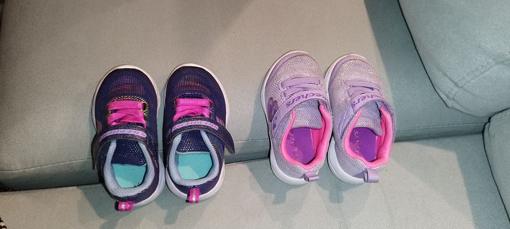 Ténis Skechers tamanho 21
