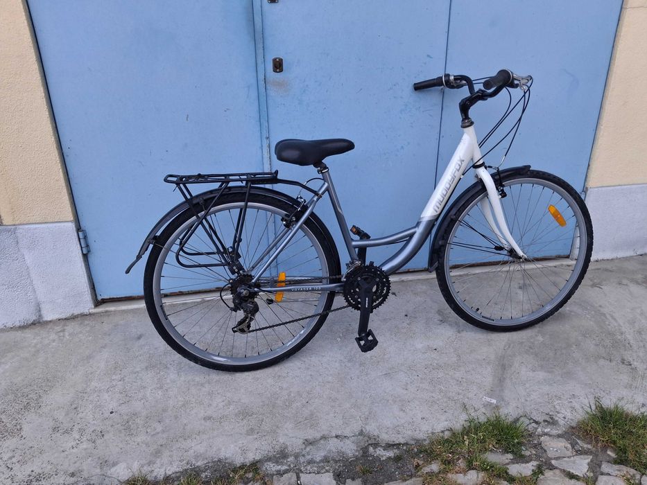 Bicicleta Urbana roda 28 pronta a pedalar