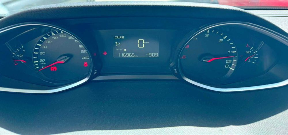 Peugeot 308 1.6 BlueHDi 120cv  | Menos de  118 000 km