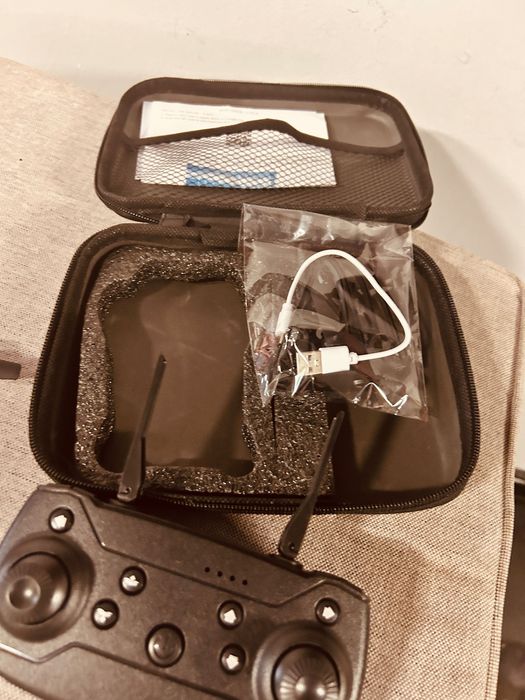 Dron - fajny na początek nówka z kamerą