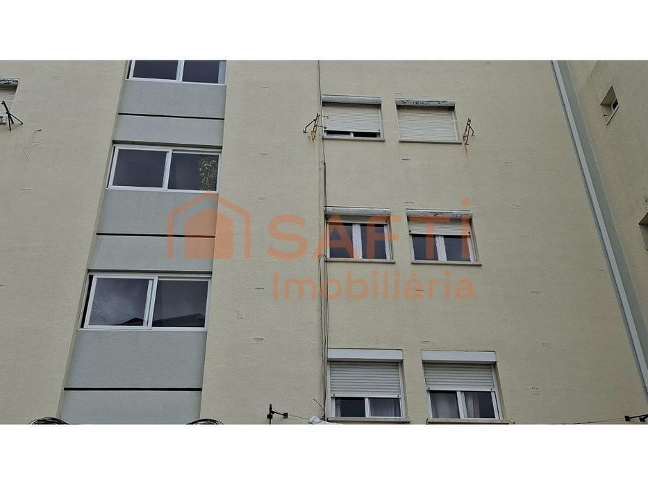 Apartamento T3 - Laranjeiro - Almada