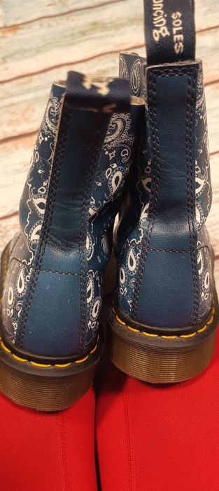 Martensy damskie skóra naturalna trzewiki sznurowane Dr Martens Pascal Bandana 1460  39
