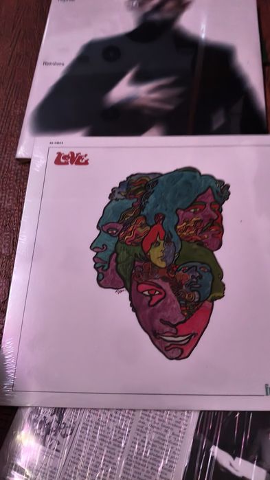 Thick As A Brick (180g) (Limited Edition) (Steven Wilson Mix)
Novo
Love 
Forever Changes 
Selado
The Smiths 
Queen is Dead 
Selado
50€