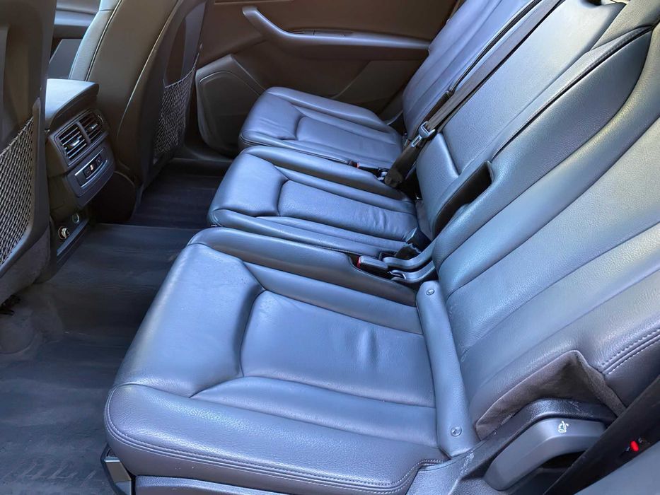 Audi Q7      2019