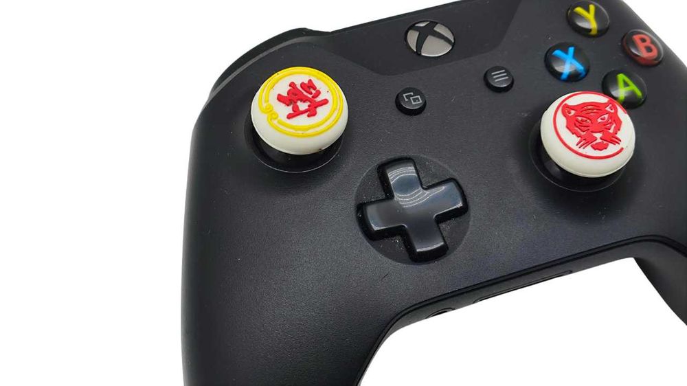 Kontroler pad bezprzewodowy - Microsoft Xbox One - model 1708