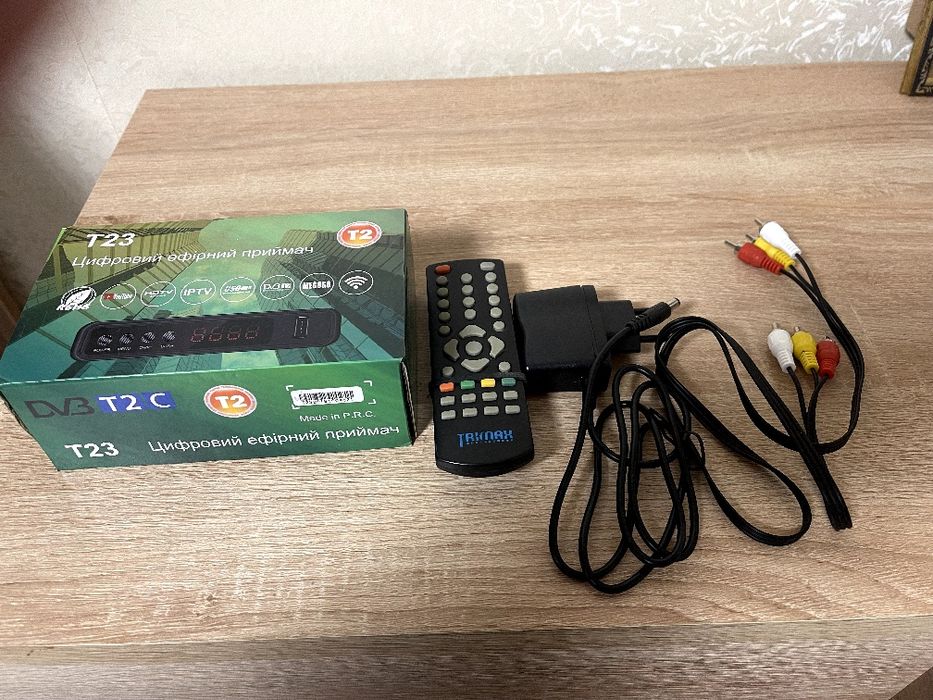 Пульт, зарядное для приставки Т2