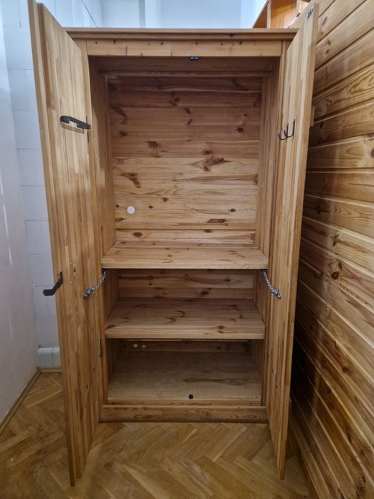 Szafa sosnowa solidna