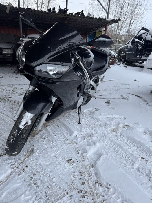 YAMAHA R6 спорт байк