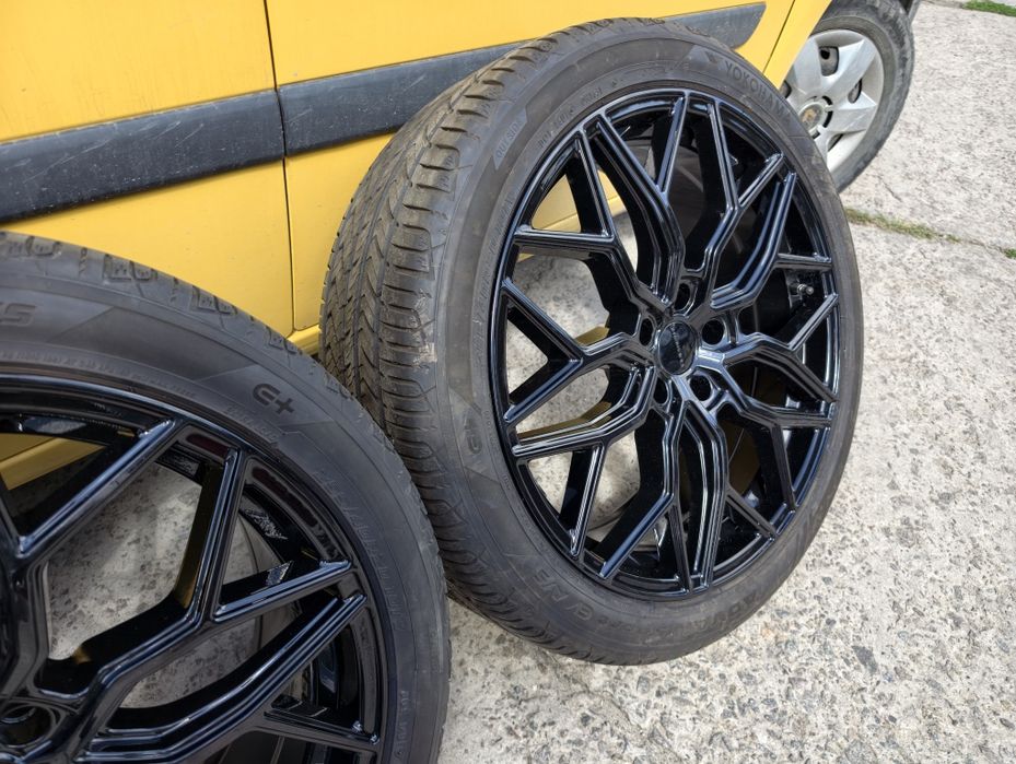 Колеса в зборі Tesla Model Y R20 235/40 Yokohama+ диски Liquid Metal