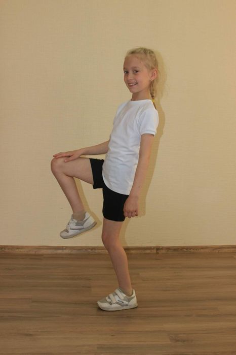 Чорні шорти, біла футболка, комплект  для садочка