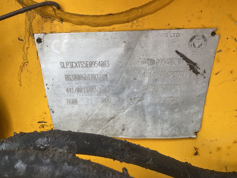 Retro escavadora jcb lança estensivel , com traçao