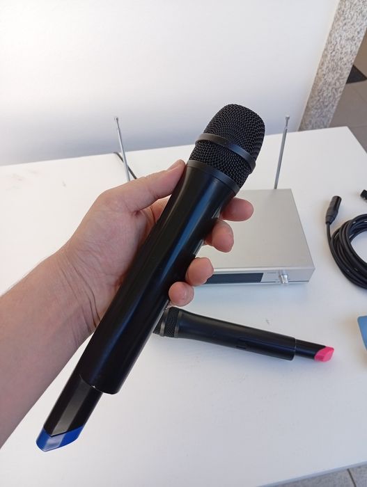 Microfones sem fio karaoke usado