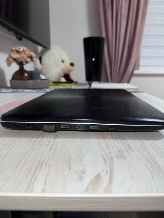 Продам ноутбук Asus X555L