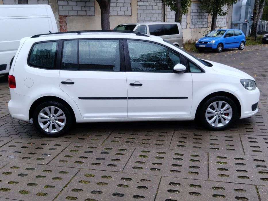 VW Touran  1.6 TDI  2010 rok