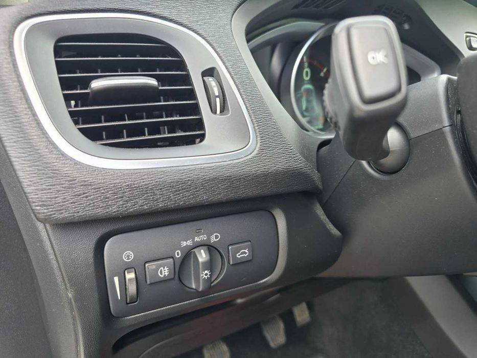 Продам  Volvo V40 2013. Можна в розстрочку, під викуп.