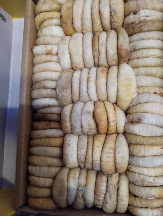 Инжир вяленый в рисовой муке и без