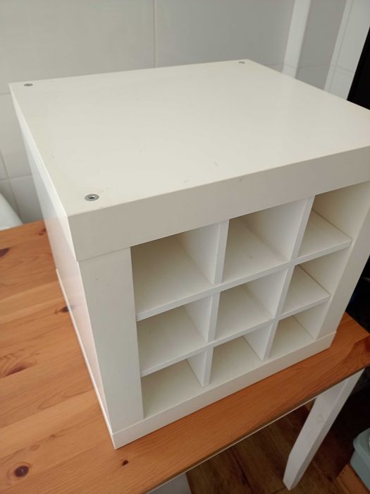 Cubo garrafeira da IKEA em muito bom estado.Robusto. Entrega Setúbal e arredores ou zona a combinar.