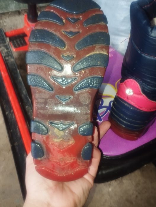 Чоботи для дівчинки