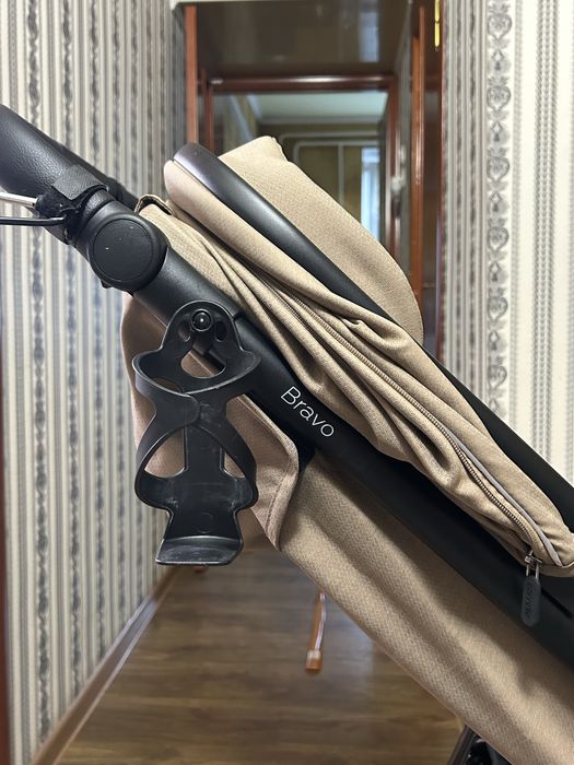 Прогулянкова коляска Carrello Bravo Ivory Beige