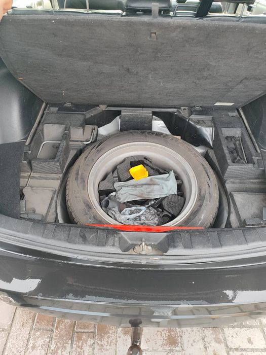 На повному приводі, у справному стані