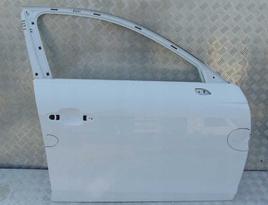 AUDI A4 B9 8W0 8W 15- drzwi prawe przednie przód