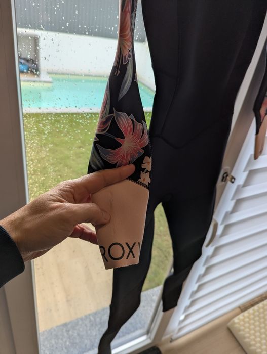 Roxy Aqua Surf Suit (12)63825520601859123