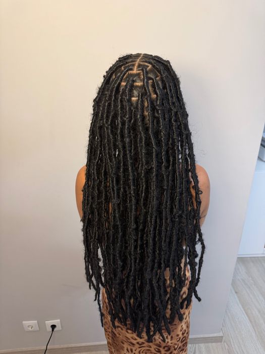 Tranças africanas de qualidade e aplicação de cabelo/tissagem
