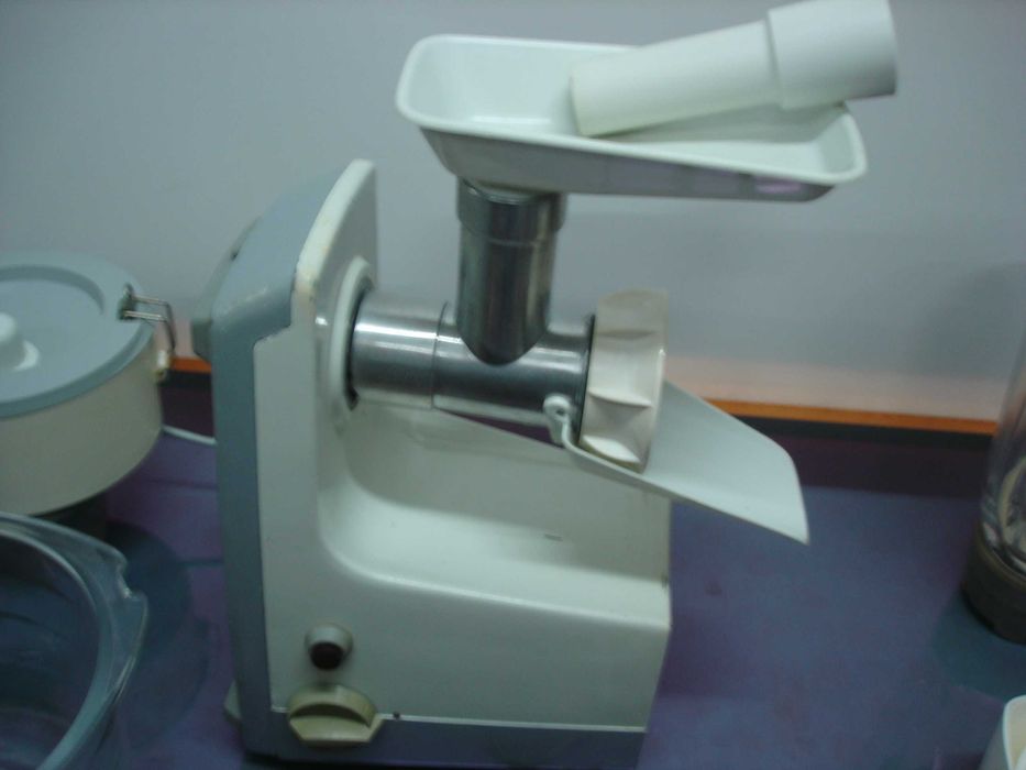 Batedeira Robot de cozinha ELECTROSTAR NX3-11222 de 1350 W.