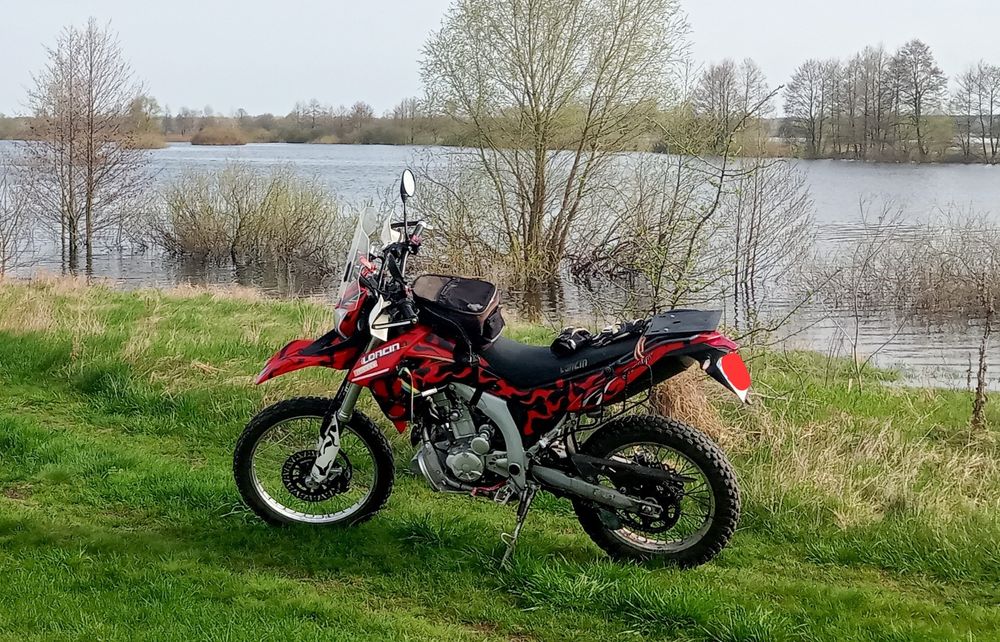 Мотоцикл Loncin  300