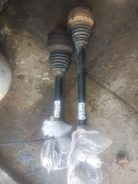 Półośki tył 4-motiom syncro  sharan/alhambra 2.8 vr6