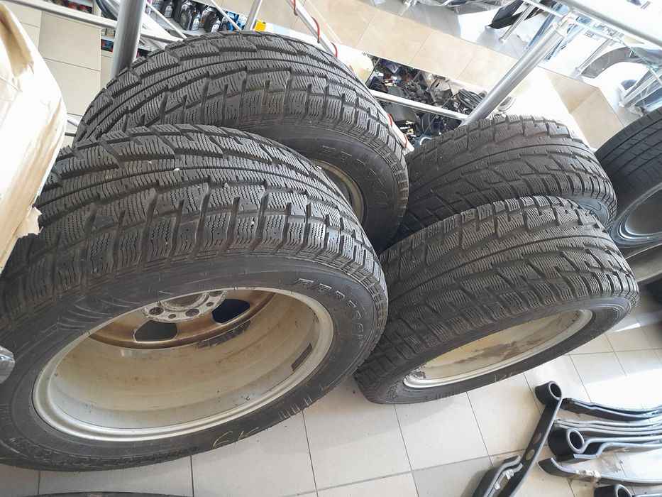 Audi Q7, Volkswagen Touareg шини 255 55 18 з дисками 7.5/130