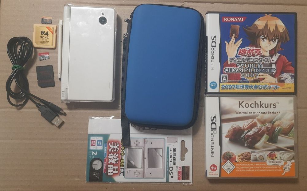 Консоль Nintendo DSi