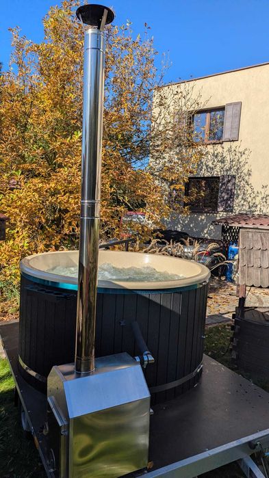 Balia mobilna gorąca bania relax w ogrodzie spa