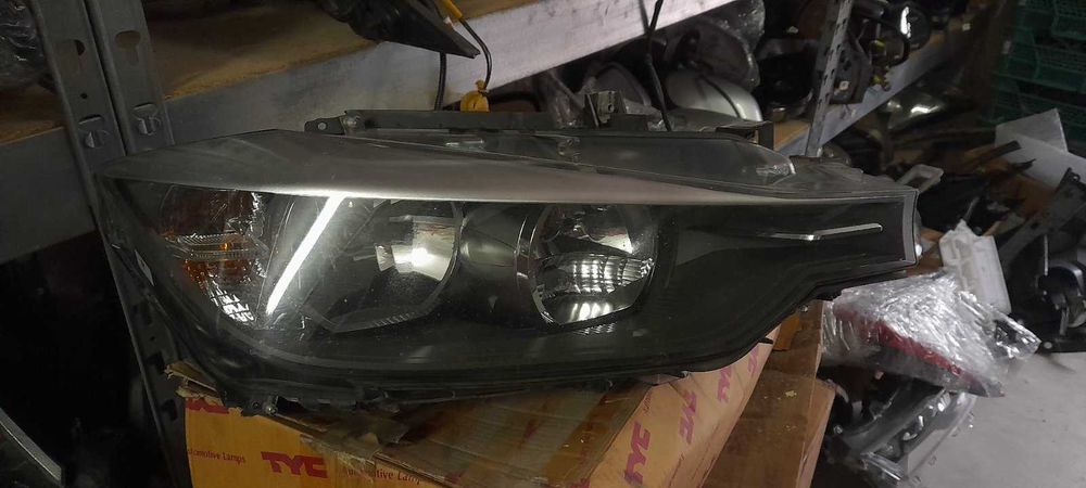 Фара права bmw 3-series f30 / f31 галоген БМВ BMW 63117259524