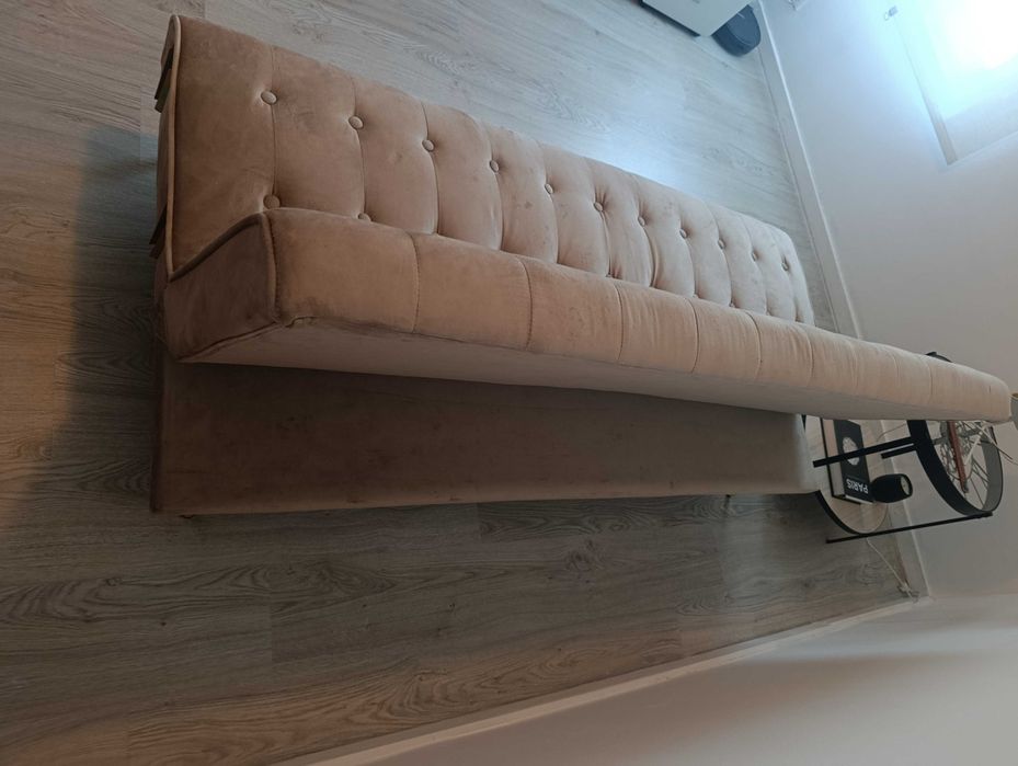 Sofá cama capitonê