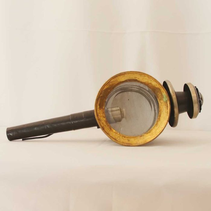 Lanternas de carruagem adaptadas a candeeiros