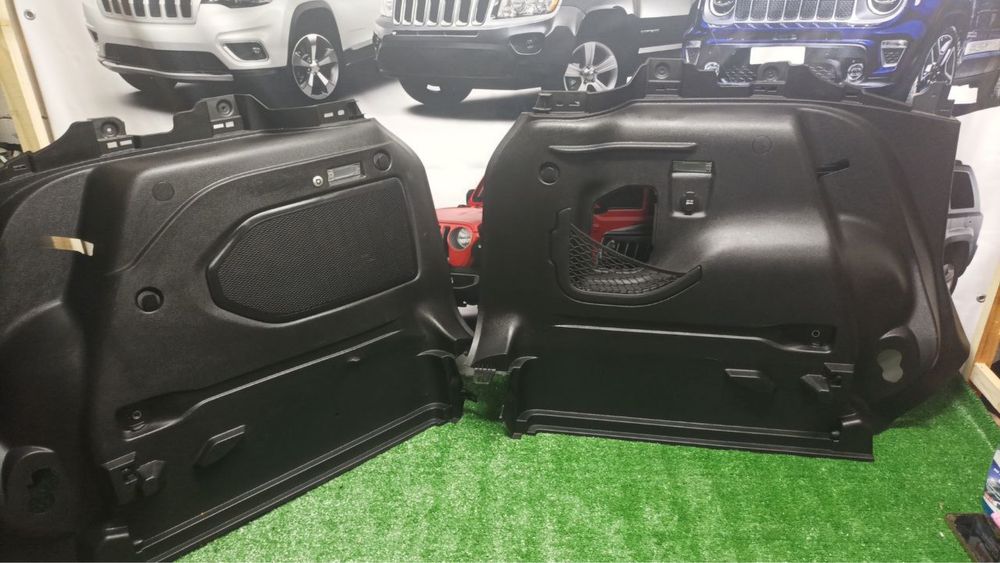 Обшивка багажника Jeep Renegade 2022-2024 735589897