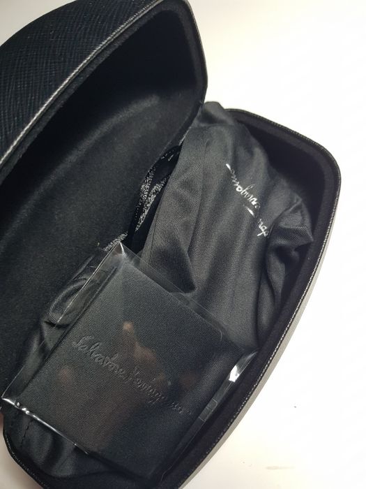 Óculos sol Salvatore Ferragamo originais com estojo caixa  bolsa e pano de limpeza