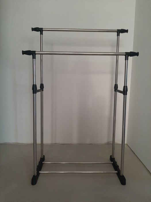 Garderoba podwójna na kółkach