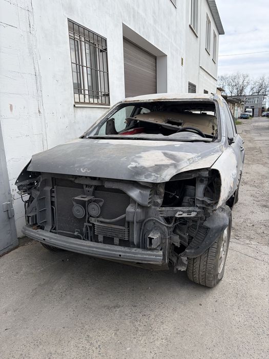 Kia Sportage 2008 на разбор  или под восстановление пробег 66т км !!