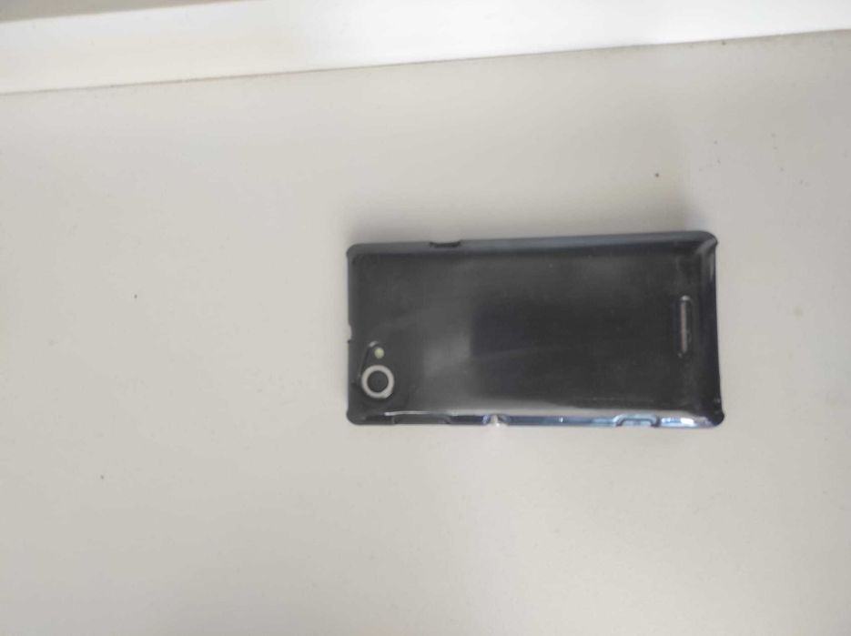 Sony Xperia L (C2105) - para peças