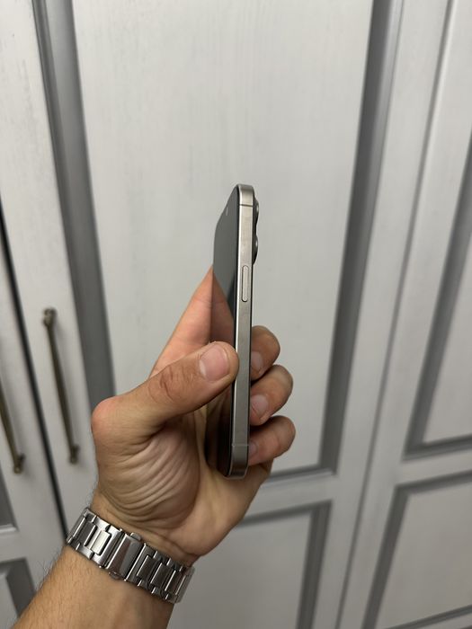 Практично ідеальний Iphone 15pro