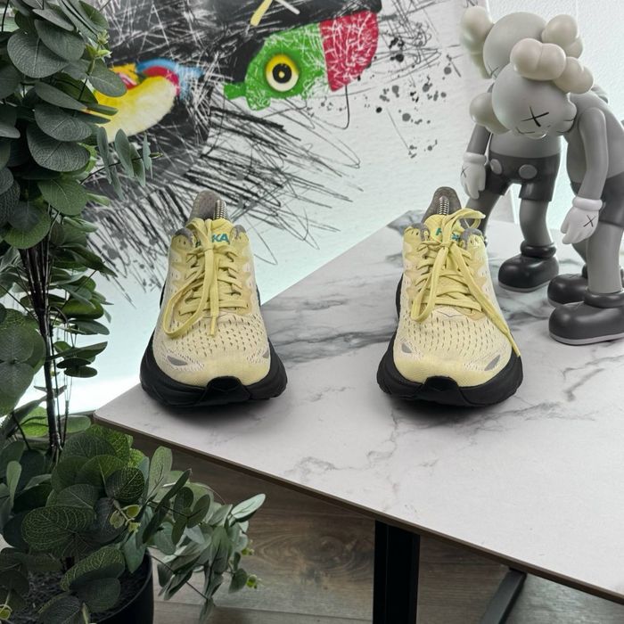 Кросівки Hoka Clifton 8 39 розмір Е5485
