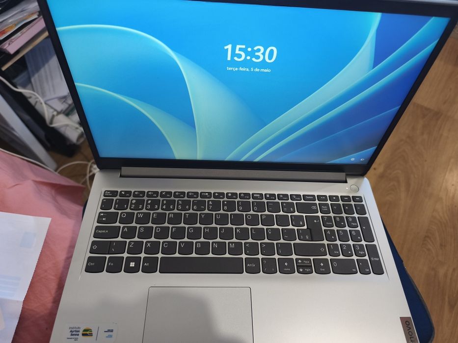 Notebook Lenovo 2024