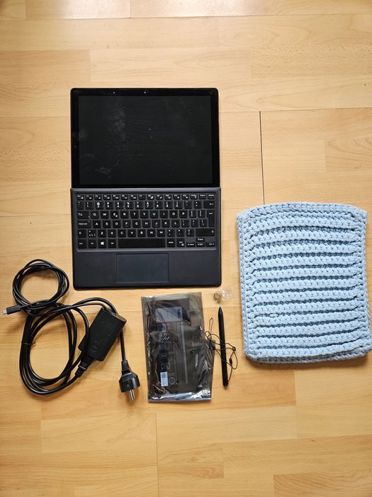 Dell Latitude 5290 2w1 | 12.3" | i5 8. gen | 8GB | 256GB | Windows 11 | Bogaty Zestaw!